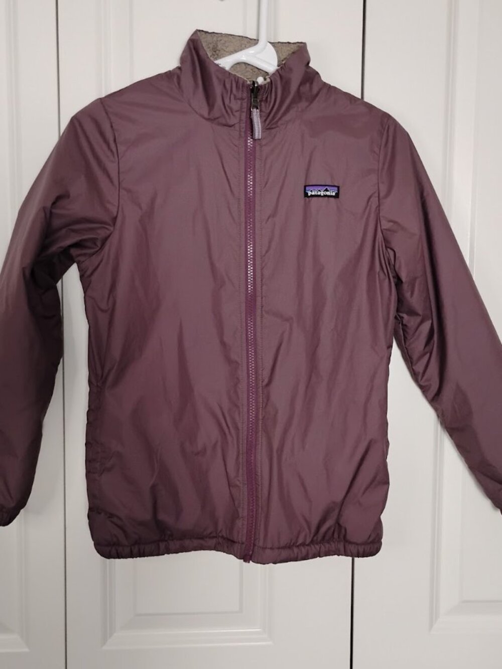 Patagonia Women's Burgundy Long Sleeve Full-Zip Fleece Lined Winter Jacket